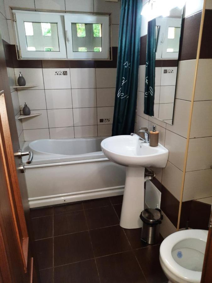 קלוז'-נאפוקה Cozy Three Rooms Apartment מראה חיצוני תמונה